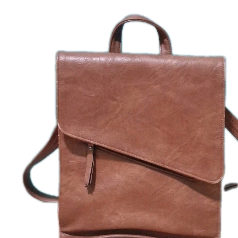 Elegant Tan Leather Backpack